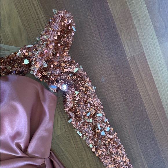 Prom dress size 8 - Picture 7 of 16